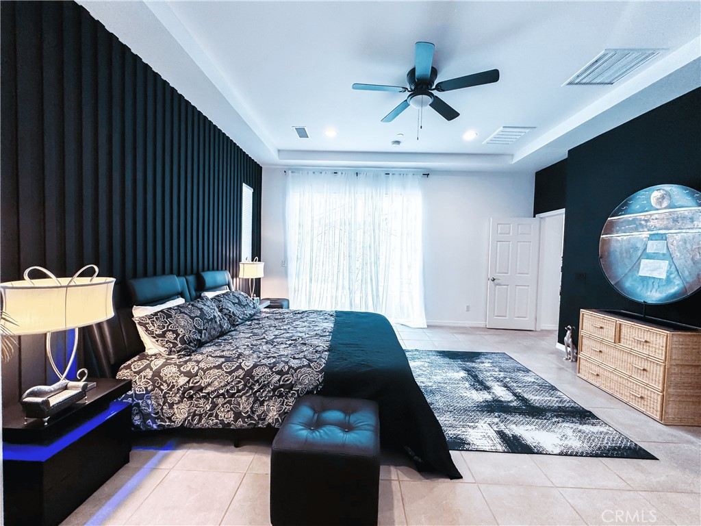 https://media.crmls.org/medias/4608156f-dc26-442a-aeee-39101c8bf219.jpg?preset=X-Large