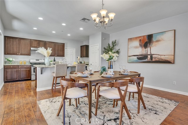 7265 Enclave Drive, Eastvale CA: https://media.crmls.org/medias/4608df6f-ad03-4f86-89b7-a26bdb73117a.jpg