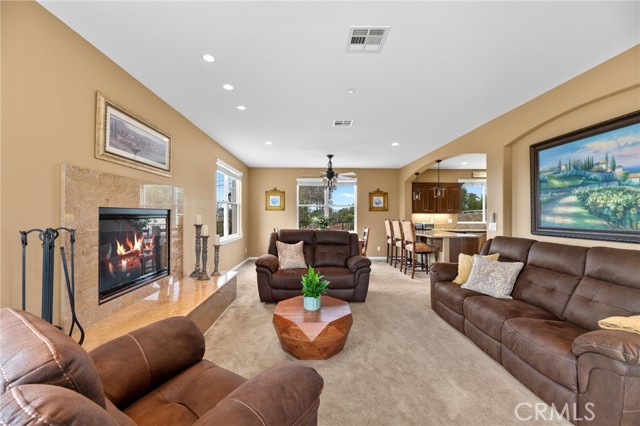 Detail Gallery Image 12 of 71 For 30865 via Norte, Temecula,  CA 92591 - 5 Beds | 4/1 Baths