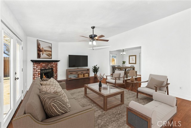 Detail Gallery Image 6 of 12 For 8836 Redwood Bld, California City,  CA 93505 - 3 Beds | 2 Baths