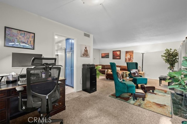 Detail Gallery Image 11 of 70 For 15717 Rosehaven Ln, Canyon Country,  CA 91387 - 3 Beds | 2/1 Baths