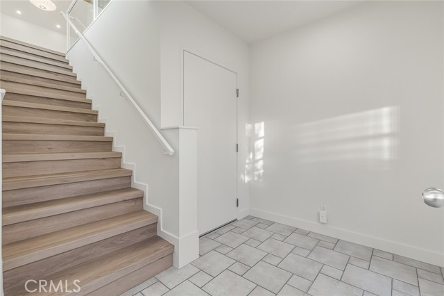 Detail Gallery Image 8 of 30 For 372 Locust, Laguna Beach,  CA 92651 - 2 Beds | 2 Baths