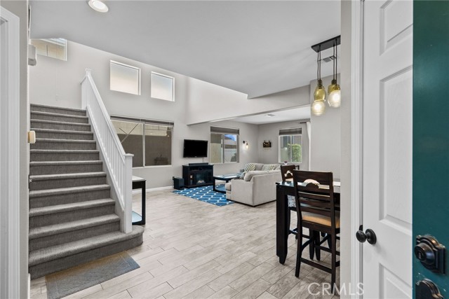 27606 Primrose Lane, Castaic CA: https://media.crmls.org/medias/460b3c42-d27c-47c5-ae8c-9f5906f145d2.jpg