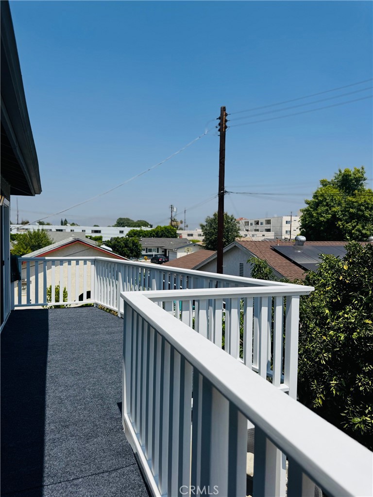 https://media.crmls.org/medias/460bf6ff-9b27-4080-9162-a9139582acf7.jpg?preset=X-Large