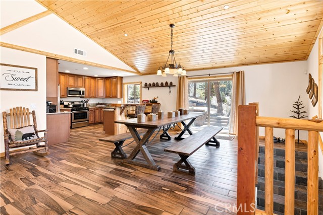 43485 Colusa Drive, Big Bear Lake CA: https://media.crmls.org/medias/460c1cd7-a65b-4805-a505-831ad877dc9e.jpg