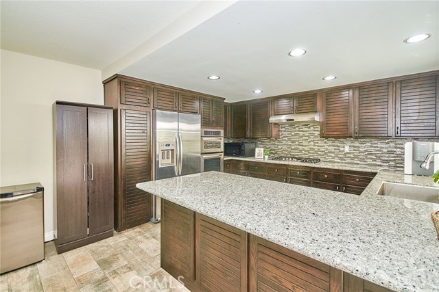 19 Las Cruces, Irvine CA: https://media.crmls.org/medias/460c3fe4-5303-4eac-a4b2-b323695314f9.jpg