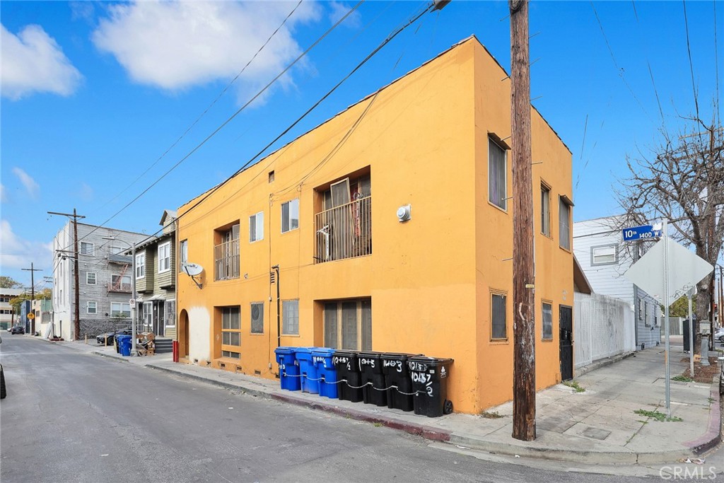 1403 W 10th Place, Los Angeles, CA 90015