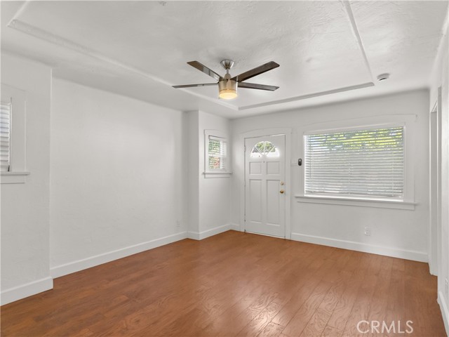 1406 Argonne Avenue, Long Beach CA: https://media.crmls.org/medias/460c6594-7ae3-40ee-844d-73bbb78b47a1.jpg