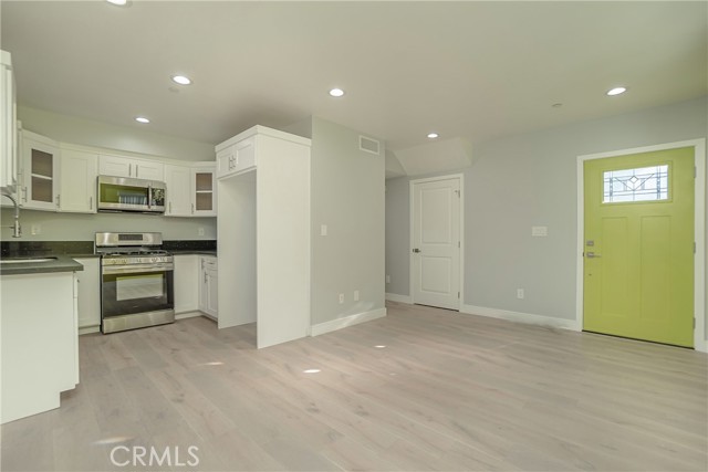 531 80 W 80th ,Los Angeles, Los Angeles CA: https://media.crmls.org/medias/460d7209-a757-4797-84b6-04318355a8c2.jpg