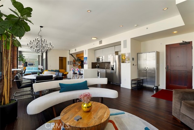 Detail Gallery Image 2 of 44 For 460 S Spring St #1005,  Los Angeles,  CA 90013 - 2 Beds | 2 Baths