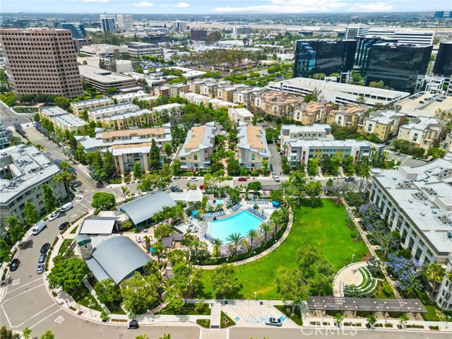 31 Soho, Irvine CA: https://media.crmls.org/medias/46105c08-2bba-4c02-9fd9-0751f6e1fb13.jpg