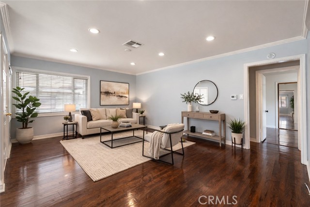 Detail Gallery Image 3 of 43 For 1532 W 221st, Torrance,  CA 90501 - 5 Beds | 4 Baths