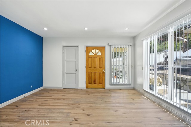 10416 Fairgrove, Tujunga CA: https://media.crmls.org/medias/4611d219-6a42-4441-9ea9-f8ed5cc831ba.jpg