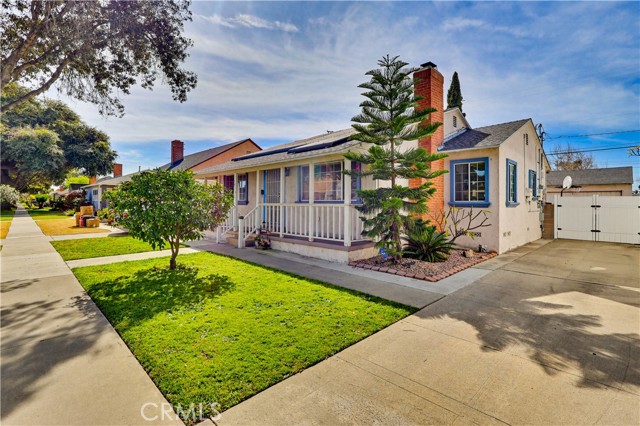 Detail Gallery Image 6 of 42 For 5913 Castana, Lakewood,  CA 90712 - 3 Beds | 2 Baths