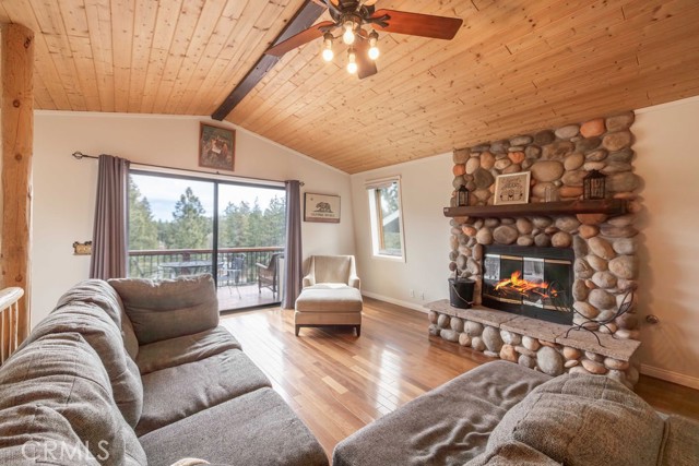 Detail Gallery Image 20 of 37 For 114 Winding, Big Bear City,  CA 92314 - 2 Beds | 1/1 Baths