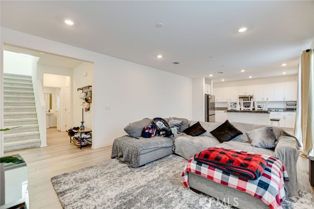 Detail Gallery Image 13 of 33 For 2526 Gunner Ridge, Rialto,  CA 92377 - 3 Beds | 2/1 Baths