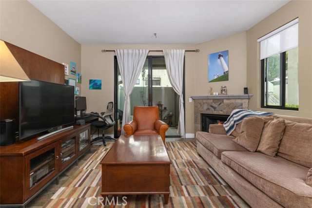17661 Sergio Circle, Huntington Beach CA: https://media.crmls.org/medias/46132289-a165-4c13-858b-f6ae649d7de2.jpg