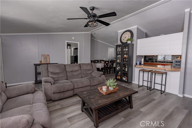 Detail Gallery Image 3 of 19 For 2300 S Lewis #66,  Anaheim,  CA 92802 - 3 Beds | 2 Baths