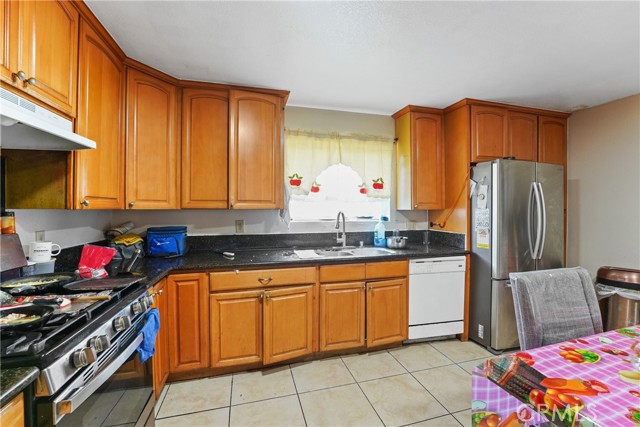Detail Gallery Image 15 of 40 For 4960 4962 Gambier St, Los Angeles,  CA 90032 - – Beds | – Baths