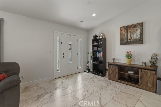 Detail Gallery Image 8 of 22 For 15688 Winnebago, Apple Valley,  CA 92307 - 4 Beds | 2/1 Baths