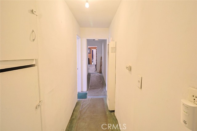 8005 Oleander, Fontana CA: https://media.crmls.org/medias/4614faa1-4849-426f-8af6-279eb3738b8f.jpg