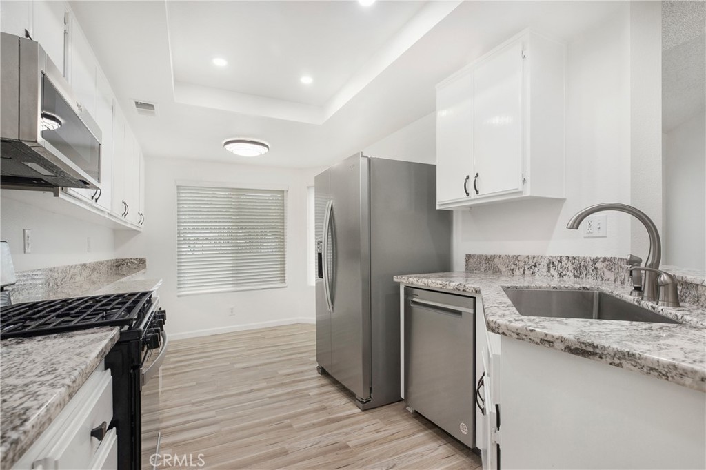 MLS #OC25225360 image #5