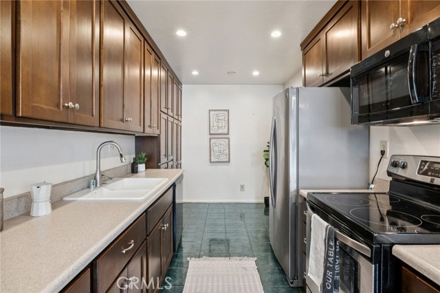 Detail Gallery Image 12 of 40 For 125 S Sierra Madre #215,  Pasadena,  CA 91107 - 2 Beds | 2 Baths