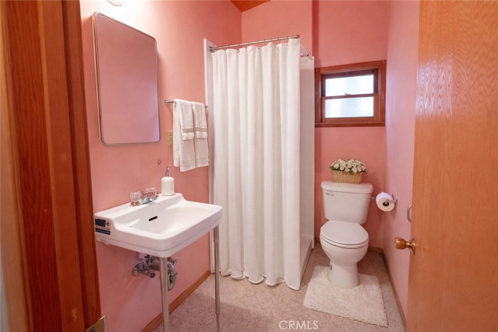 https://media.crmls.org/medias/46166cda-de21-4a40-b048-ed69bdad8d29.jpg?preset=X-Large