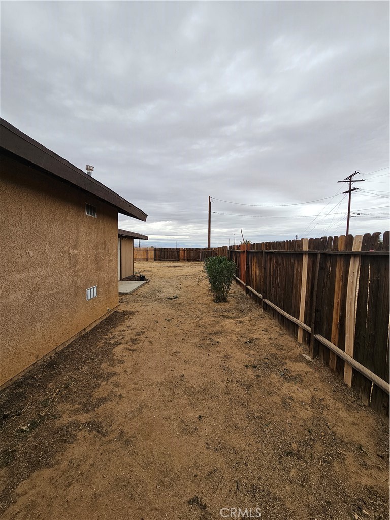 https://media.crmls.org/medias/4616dec2-8cc5-409d-a67e-2ba71c463e19.jpg?preset=X-Large