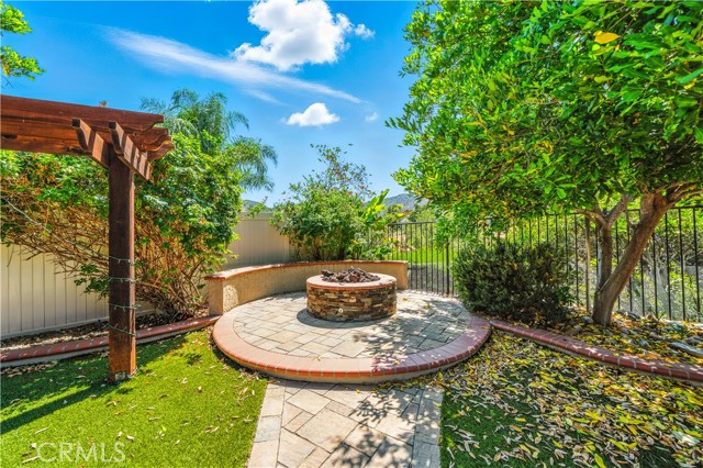 Detail Gallery Image 4 of 32 For 23549 Bending Oak Ct, Murrieta,  CA 92562 - 4 Beds | 3 Baths