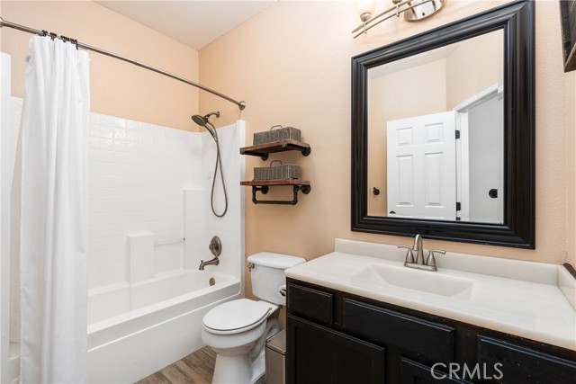 Detail Gallery Image 17 of 34 For 1064 W Orange St, Hanford,  CA 93230 - 3 Beds | 2 Baths
