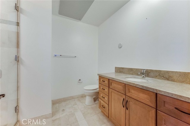 345 E Colorado Boulevard, Pasadena CA: https://media.crmls.org/medias/46177e1c-60a2-4cdc-8107-3d008f7991ca.jpg