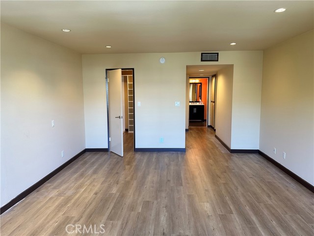 14560 Benefit Street # 301, Sherman Oaks, California 91403, 2 Bedrooms Bedrooms, ,2 BathroomsBathrooms,Residential Lease,For Rent,14560 Benefit Street # 301,CRSR24235156