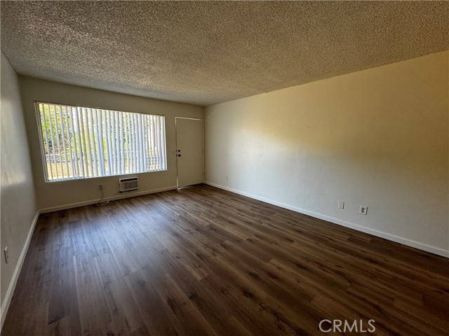 Detail Gallery Image 4 of 14 For 3920 Marathon St #4,  Los Angeles,  CA 90029 - 1 Beds | 1 Baths