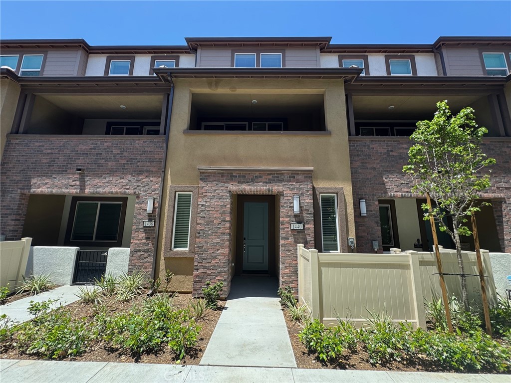 1440 stratus Drive