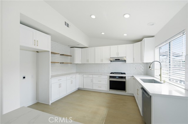 Detail Gallery Image 3 of 17 For 35 Deerborn, Aliso Viejo,  CA 92656 - 4 Beds | 2/1 Baths