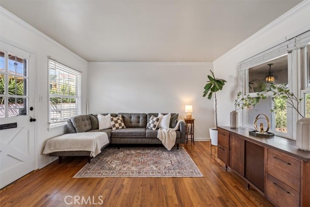 Detail Gallery Image 4 of 29 For 2215 Marigold Pl, San Diego,  CA 92105 - 3 Beds | 1 Baths