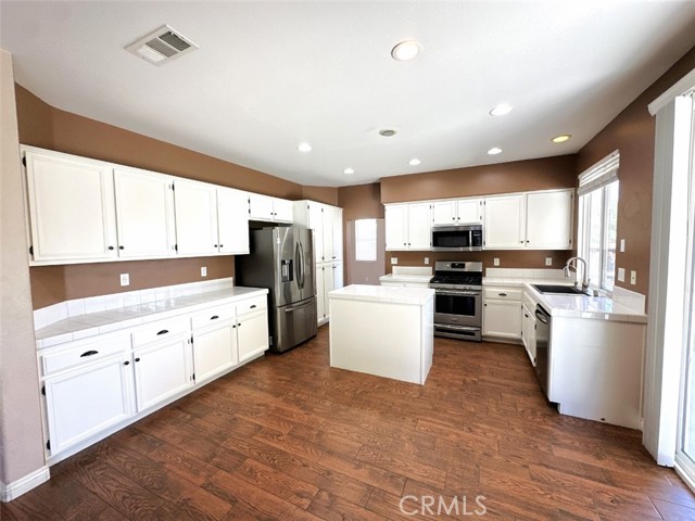 Detail Gallery Image 26 of 60 For 29848 Peacock Mountain Dr, Menifee,  CA 92584 - 5 Beds | 3 Baths