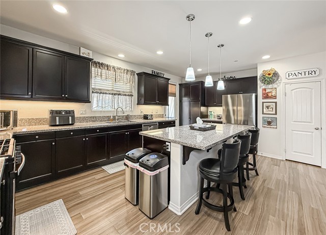 26707 Lexington Lane, Saugus CA: https://media.crmls.org/medias/461bb0bb-0fe0-4277-8fa2-8f6b2687a216.jpg