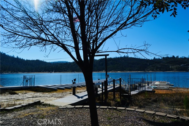 Detail Gallery Image 2 of 29 For 39580 Saunders, Bass Lake,  CA 93604 - 3 Beds | 3 Baths