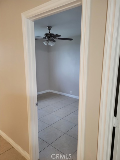 Detail Gallery Image 4 of 6 For 972 E Olive, San Bernardino,  CA 92410 - 2 Beds | 1 Baths