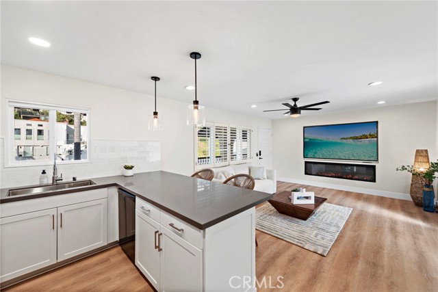 Detail Gallery Image 5 of 47 For 2175 S Coast Hwy #16,  Laguna Beach,  CA 92651 - 1 Beds | 1/1 Baths