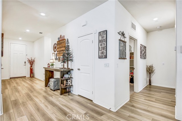 Detail Gallery Image 3 of 33 For 27116 Great Plains Ct, Menifee,  CA 92585 - 4 Beds | 2 Baths