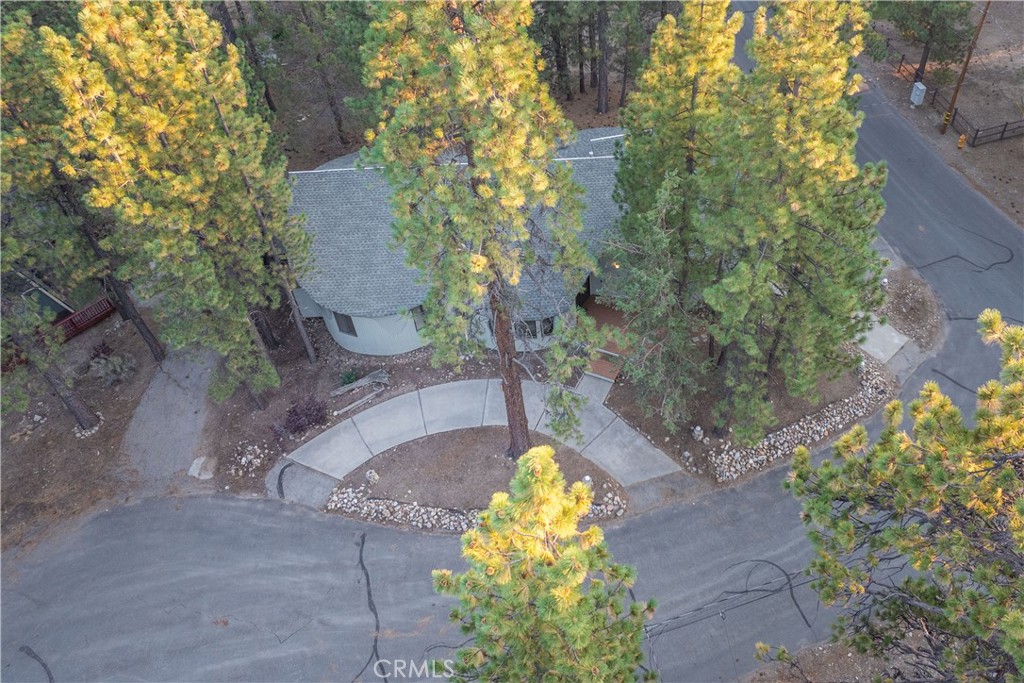https://media.crmls.org/medias/461e504d-5668-4d66-a499-073cf8a81031.jpg?preset=X-Large