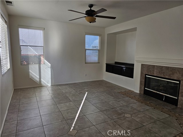 Detail Gallery Image 8 of 34 For 33429 Barrington Dr, Temecula,  CA 92592 - 4 Beds | 4 Baths