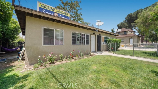 226 E California Street, Ontario CA: https://media.crmls.org/medias/461f74ba-d29a-47d4-8ba7-4d40f6c01dc0.jpg