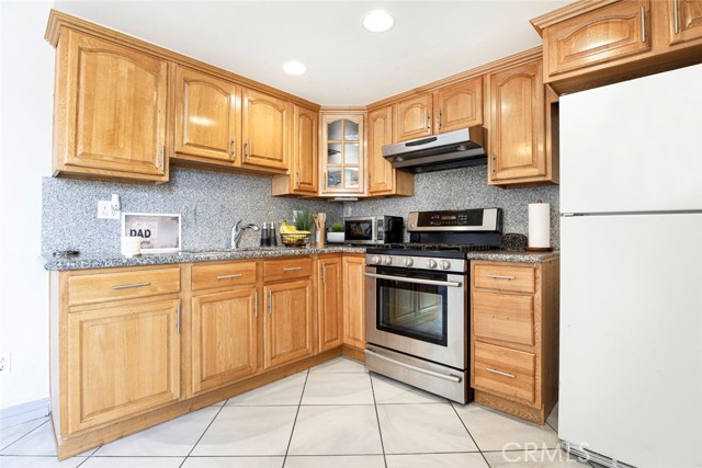 Detail Gallery Image 11 of 27 For 1069 W Sierra Madre Ave #1,  Azusa,  CA 91702 - 2 Beds | 1 Baths