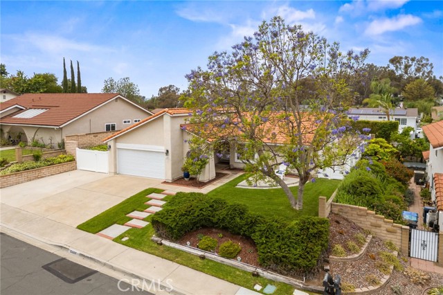 23291 Via Gaudix, Mission Viejo CA: https://media.crmls.org/medias/46219e42-f12c-43ca-8e6c-8ff827cf9e0d.jpg