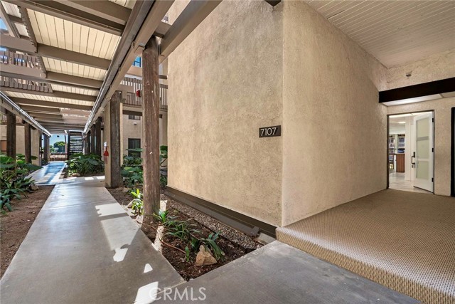 7107 Marina Pacifica S Drive, Long Beach CA: https://media.crmls.org/medias/4621c93f-e593-42b1-b117-a13bda381722.jpg