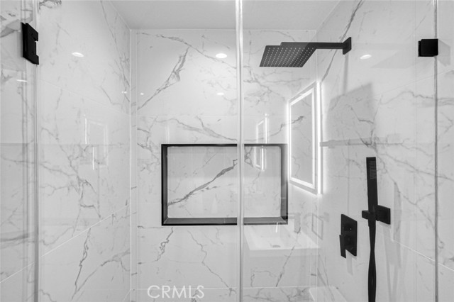 1410 Coranado Avenue, Long Beach CA: https://media.crmls.org/medias/4621dd60-7702-43bd-a171-c6ba2c0f2aee.jpg